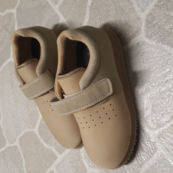 Wms 6-7 mns 5 Buck & Buck - Picture 4 of 8